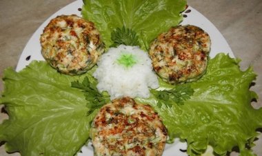 Рецепт выходного дня: рубленые куриные котлеты с кабачком
