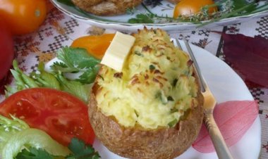 Рецепт выходного дня: Пастуший пирог в картофельных горшочках