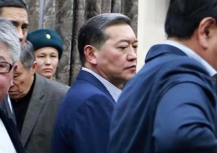 Бывший премьер-министр Серик Ахметов приговорен к 10 годам колонии с конфискацией