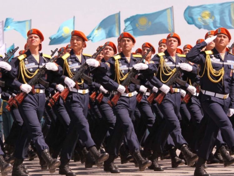 Казахстанские военные примут участие в параде Победы в Москве