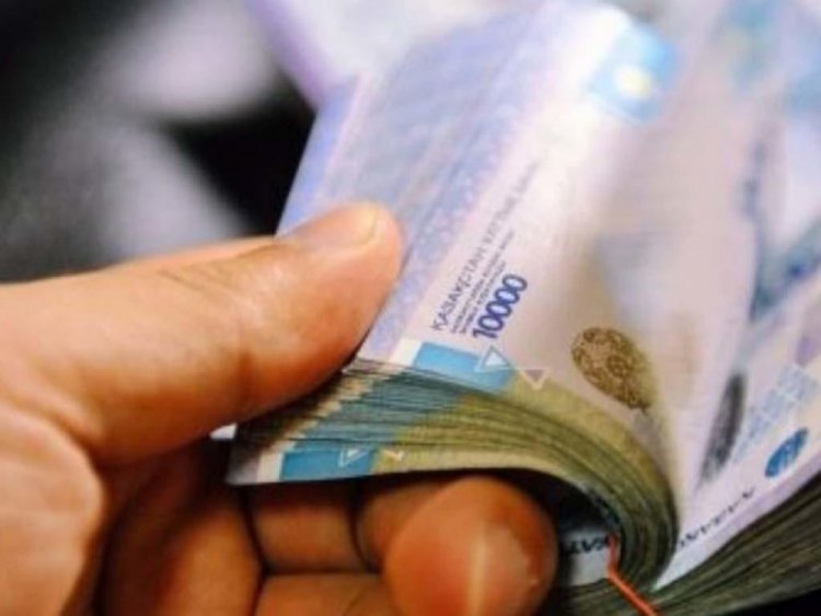 Переводила деньги клиентов на свой счет менеджер банка в ВКО