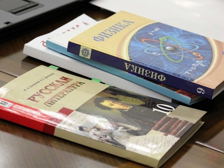 Школьники ВКО будут обеспечены учебниками