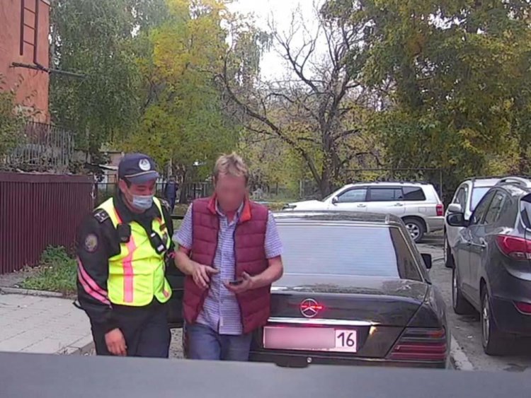 На 20 суток арестован владелец авто за передачу управление
