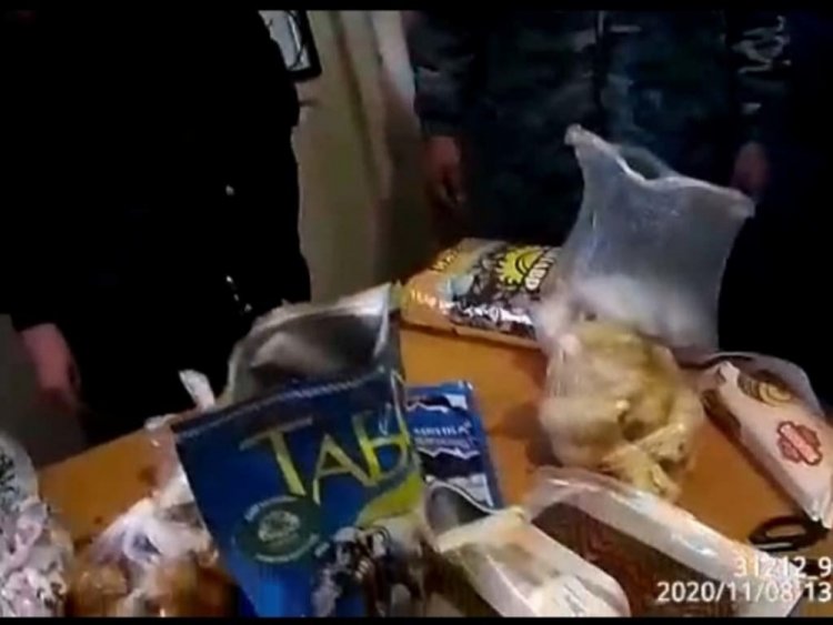 Телефон в семечках пытались пронести в колонию в ВКО