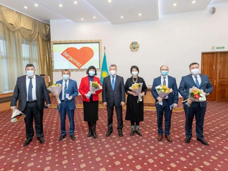 За борьбу с коронавирусной инфекцией наградили жителей ВКО